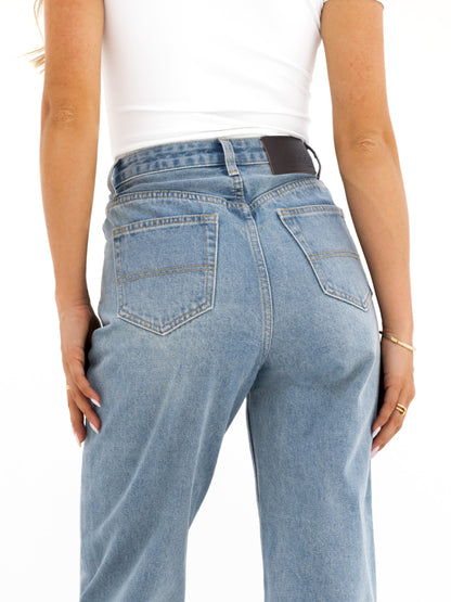 Blakely Mom Jeans - Faded Blue