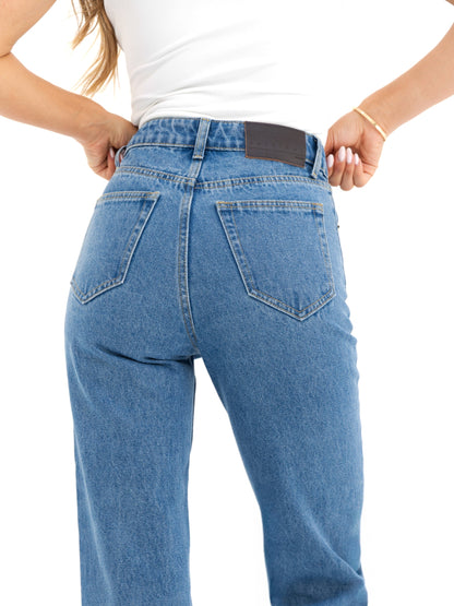 Blakely Straight Cut Jeans - Mid Blue