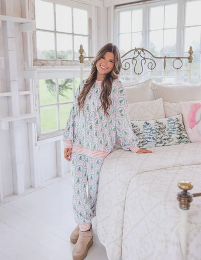 Women’s Christmas Loungewear Set – Tree & Bow Print Two Piece Pajamas | Cozy Long Sleeve Holiday